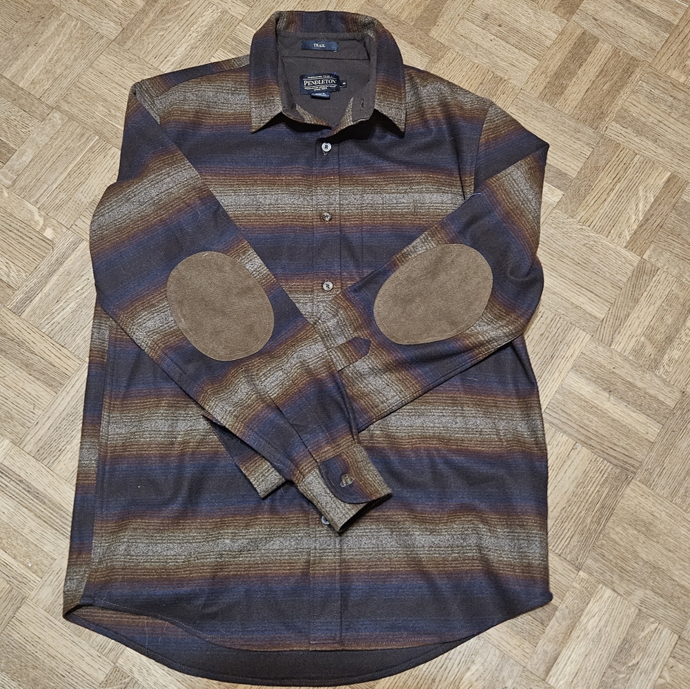 Pendleton Men's Casual Shirt - Navy and Tan Stripes